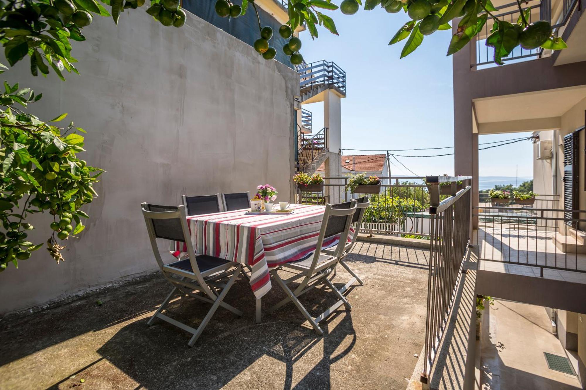Holiday Home Petra Podstrana Bagian luar foto