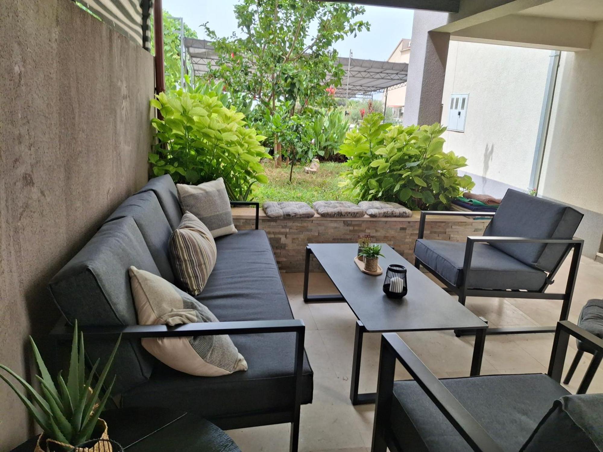 Holiday Home Petra Podstrana Bagian luar foto