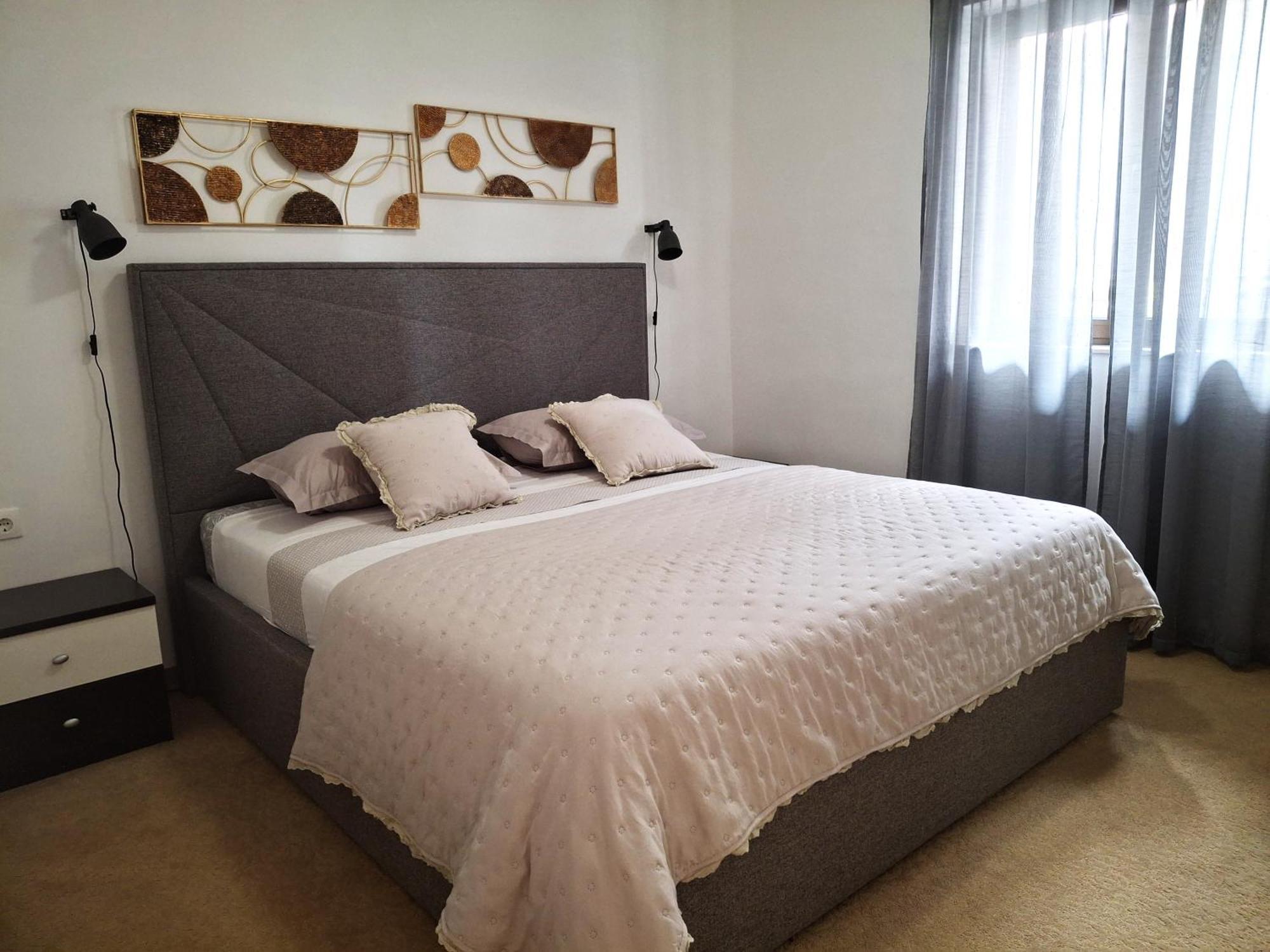 Holiday Home Petra Podstrana Bagian luar foto