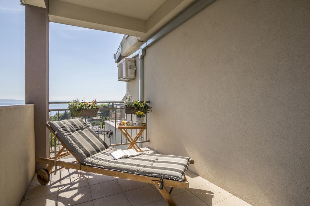 Holiday Home Petra Podstrana Bagian luar foto