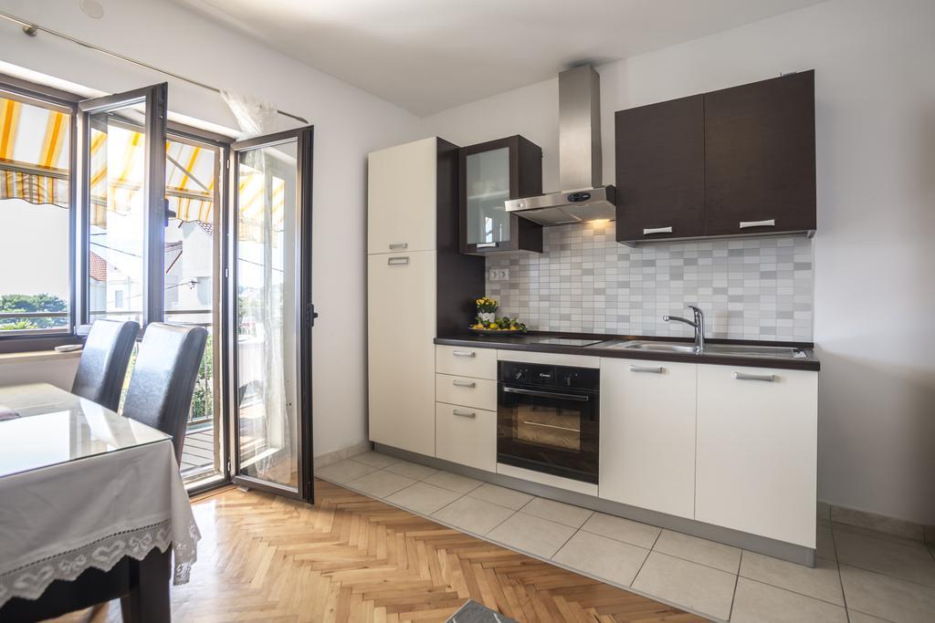 Holiday Home Petra Podstrana Bagian luar foto