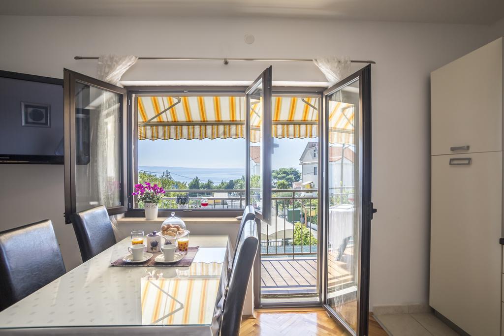 Holiday Home Petra Podstrana Bagian luar foto