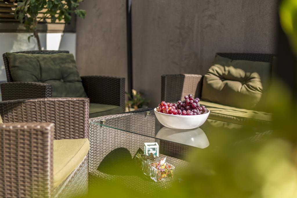 Holiday Home Petra Podstrana Bagian luar foto