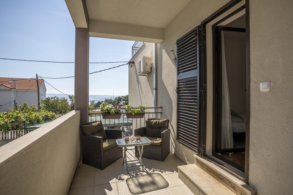 Holiday Home Petra Podstrana Bagian luar foto