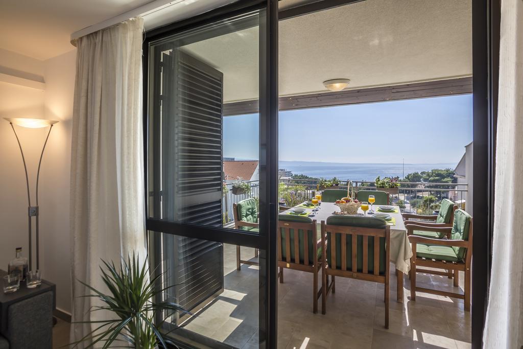 Holiday Home Petra Podstrana Bagian luar foto