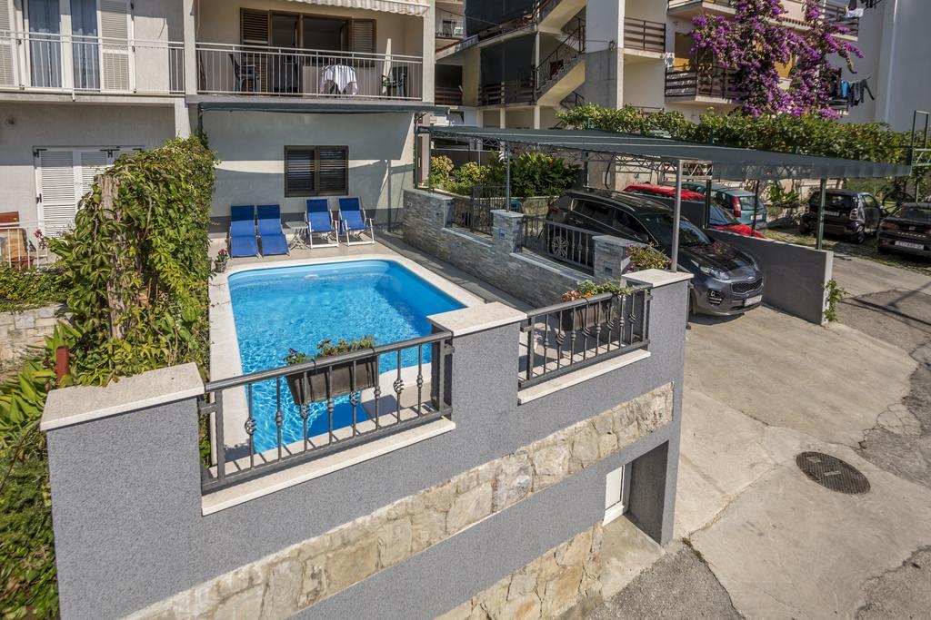 Holiday Home Petra Podstrana Bagian luar foto
