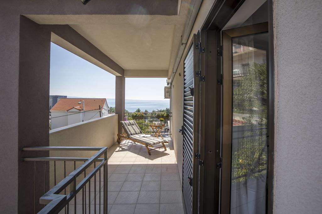Holiday Home Petra Podstrana Bagian luar foto