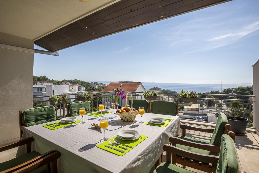 Holiday Home Petra Podstrana Bagian luar foto