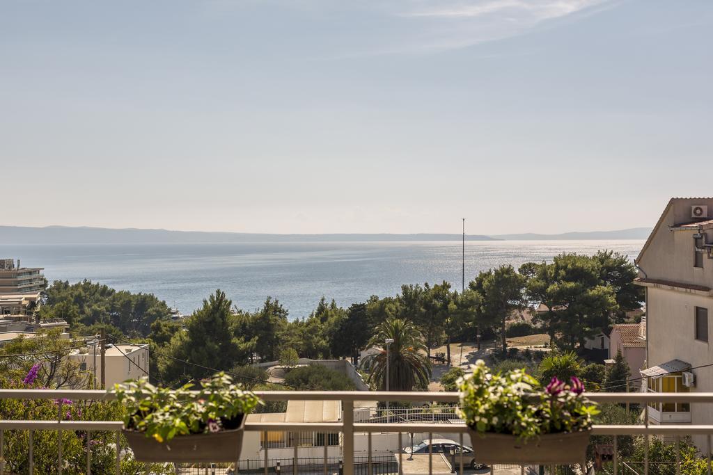 Holiday Home Petra Podstrana Bagian luar foto